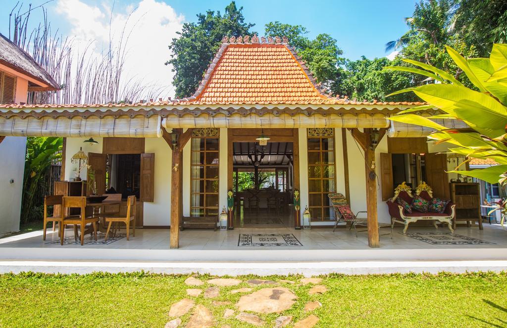 Lata Lama Lovina  Bagian luar foto